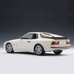 Porsche 944 Turbo 1985 (Guards Red)