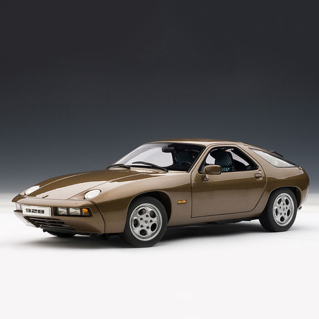 Porsche 928 (Tabac Brown Metallic)