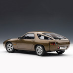 Porsche 928 (Tabac Brown Metallic)