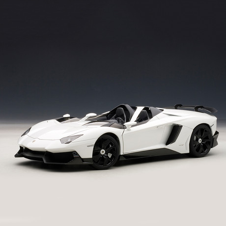 Lamborghini Aventador J // White