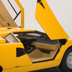 Lamborghini Countach LP400S (Yellow)