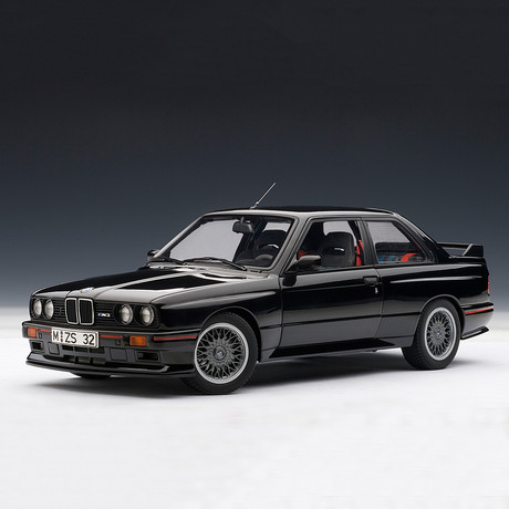 BMW E30 M3 Sport Evolution (Black)