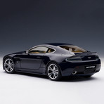 Aston Martin V12 Vantage 2010