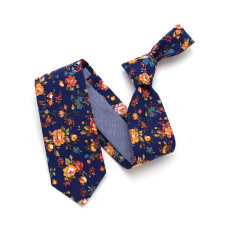 Classic Necktie // Vintage English Rose & Blue Chambray