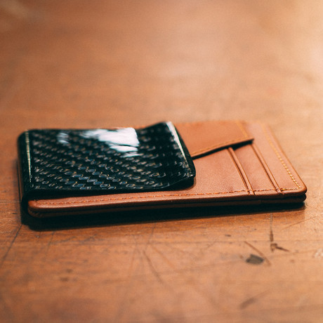 D15 Carbon Fiber Wallet (Black Insert)