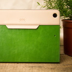 Furbo // iPad Air (Khaki)