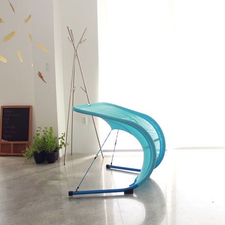 Suzak // Blue (Medium: 30"L x 36"W x 31"H)