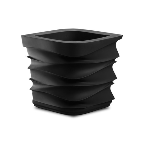 Eye Ain't 26" Planter (Caviar Black)