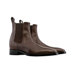 Beijing // Brown (US: 7)