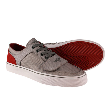 Cesario Lo XVI // Grey + Red (US: 7)
