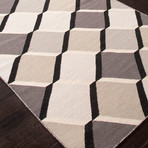 Flat-Weave Geometric Pattern Wool // Taupe (2'L x 3'W)