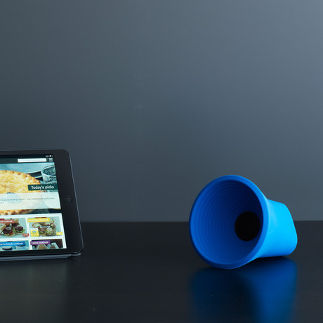 WOW Wireless Speaker // Blue