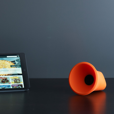 WOW Wireless Speaker // Orange
