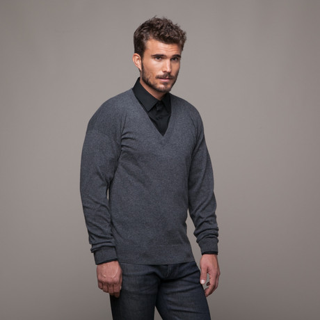 Cashmere V-Neck // Dark Grey (L)