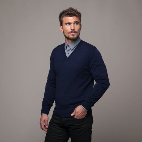 Merino Wool V-Neck // Dark Blue (S)