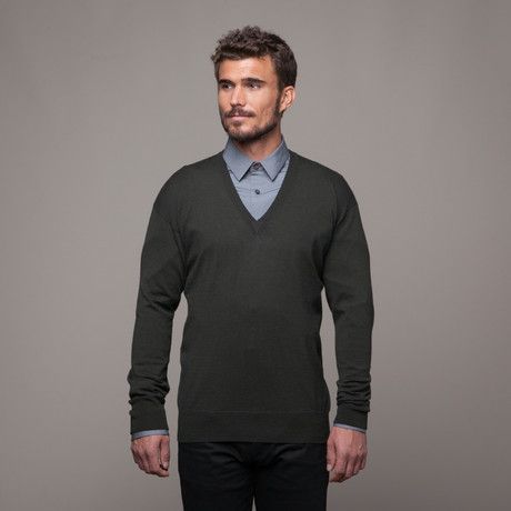 Merino Wool V-Neck // Dark Green (S)