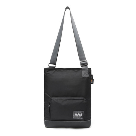 Black Label Messenger Bag (Black)