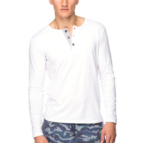 Long Sleeve Button Up T-Shirt // White (XS)