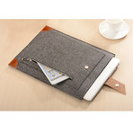 Single Front Pocket MacBook Sleeve // Vertical Zipper (15" Pro)