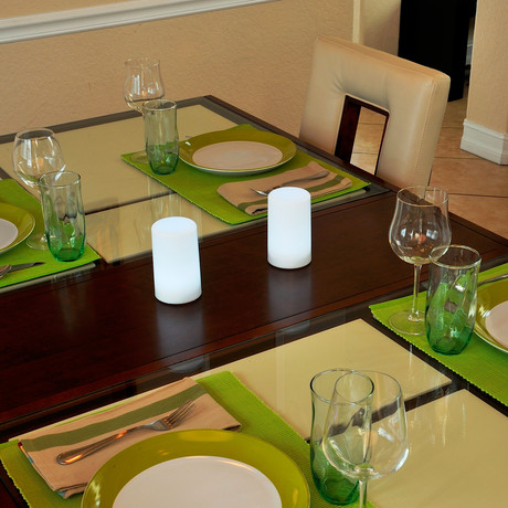 Splendor // Rechargeable LED Table Lamp
