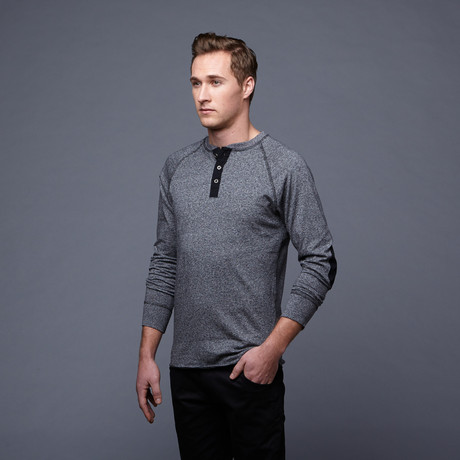 Super Soft Henley // Black (L)