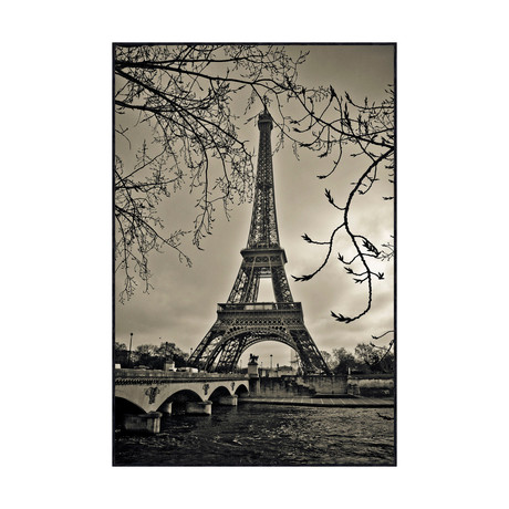 Curves of Eiffel // Sabri Irmak