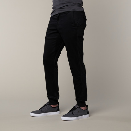 Jogger // Black (34WX32L)