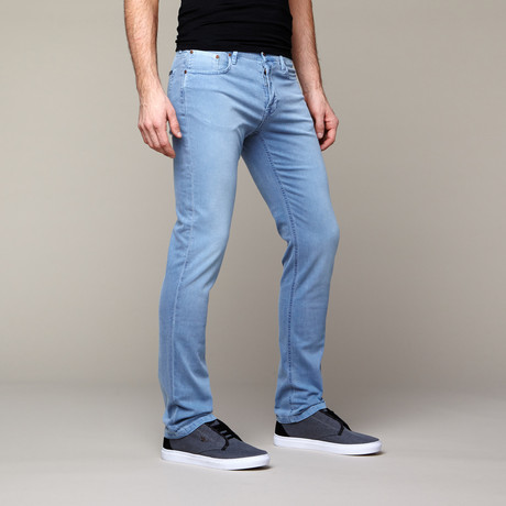 Slim Fit Denim // Light Blue (29WX32L)