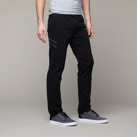 Slim Fit Chino // Black (29WX32L)