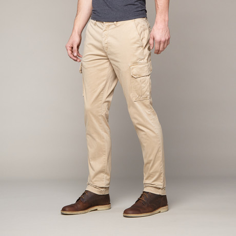 Delaware Cargo // Khaki (28WX32L)