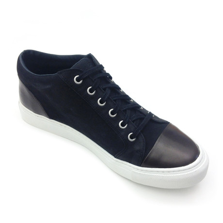 Lisbon // Black (Euro: 41)