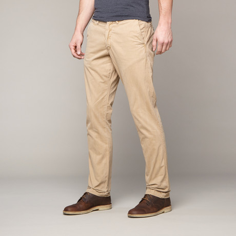 Fairfield // Khaki (28WX32L)