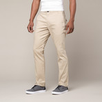 Commuter Chino // Khaki (40)