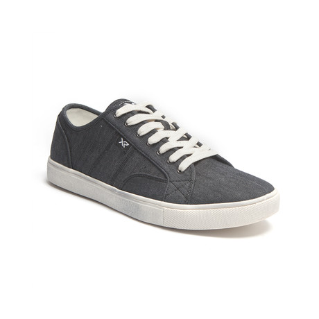Commerce Low Top Sneaker // Black (US: 10)