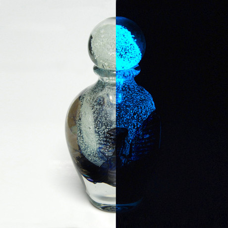 Glass Vase Sculpture // 208207