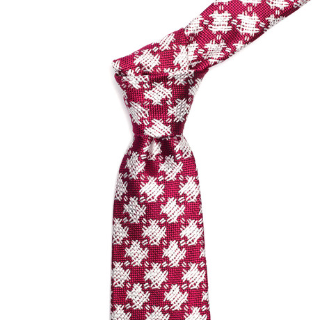 Silk Embroidered Hash Patterned Tie // Fuschia