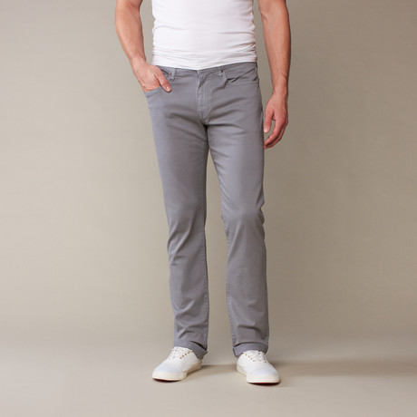 Joe's Jeans // Brixton 7.5 Oz Stretch // Sidewalk (28WX30L)