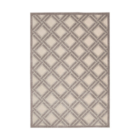 Graphic Illusions Collection GIL21 // Ivory (2'3"L x 8'W)