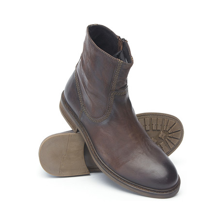 Konty Boot // Brown (US: 8)