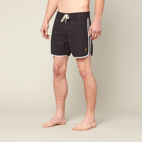 Vandura Boardshort // Black (28WX32L)