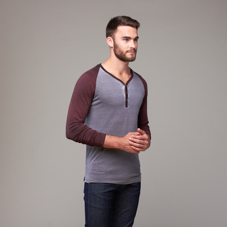 Kingston Henley // Charcoal (S)