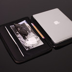 M1 Clutch // 13" Notebook (Black)