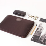 M1 Clutch // 13" Notebook (Black)