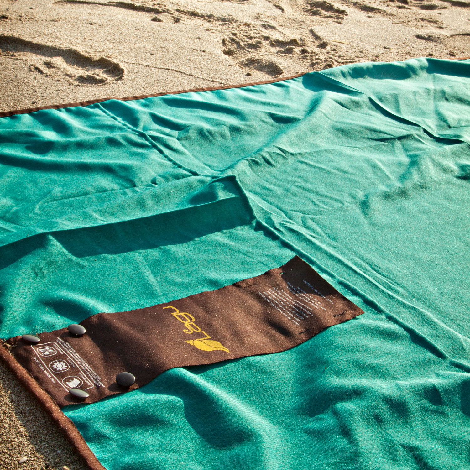 sand repellant beach blanket