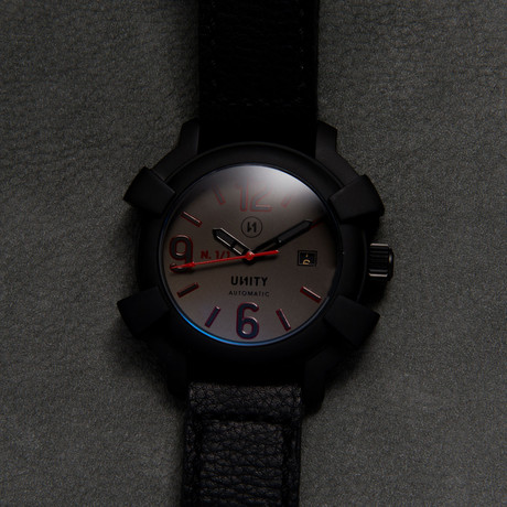 Unity All Black Red // Automatic // New