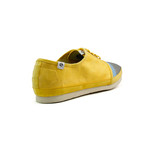 Lightwing Trainer // Pencil Yellow (US: 12)