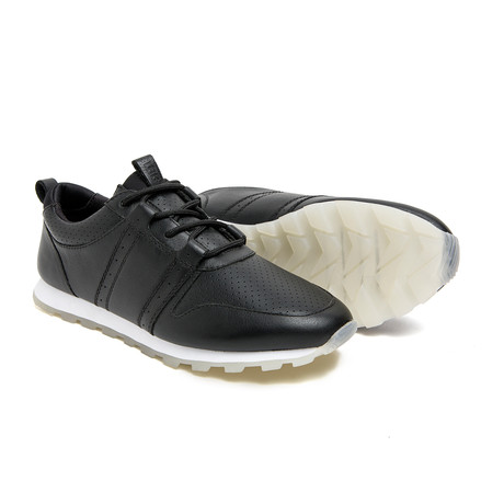 Clae // Mills Sneaker // Black Tumbled Leather (US: 8)