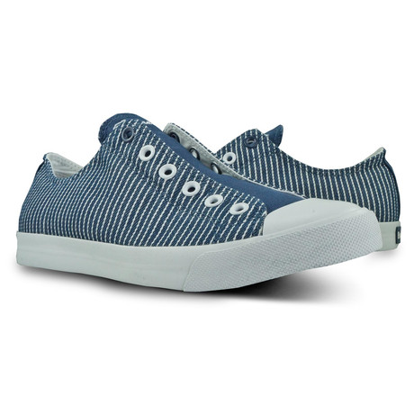 Slip // Navy (Euro: 41)