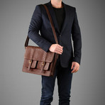 Tommy Satchel // Brown