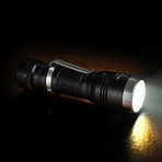 LED Flashlight // G25C // 1000 Lumens